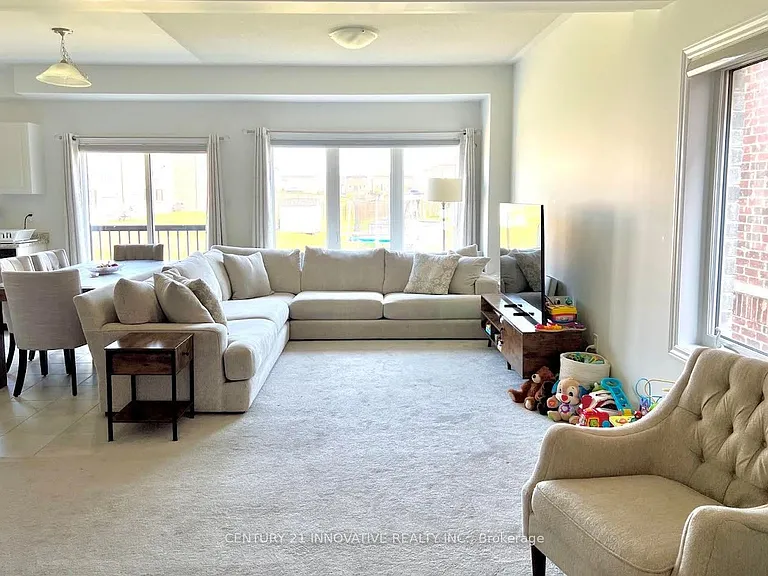 177 Seeley Ave — Photo 6