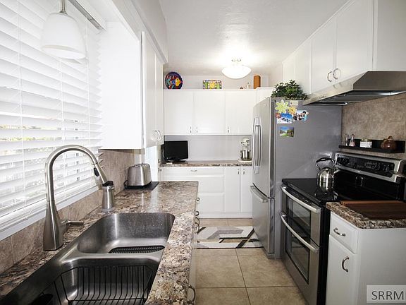 4th image of 1201 Spratt Ave