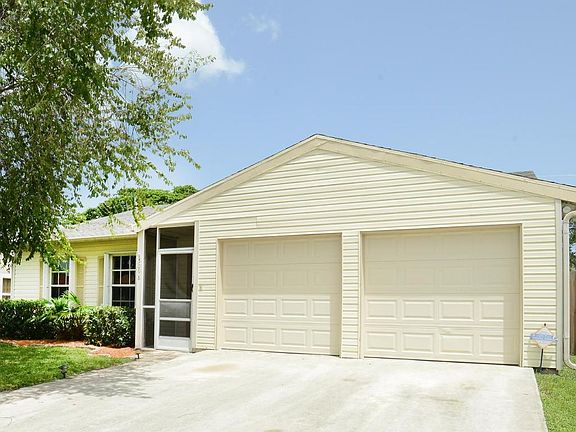 Home For Sale In Countrywood