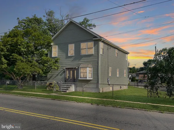 1043 Hornberger Ave, Roebling, NJ 08554