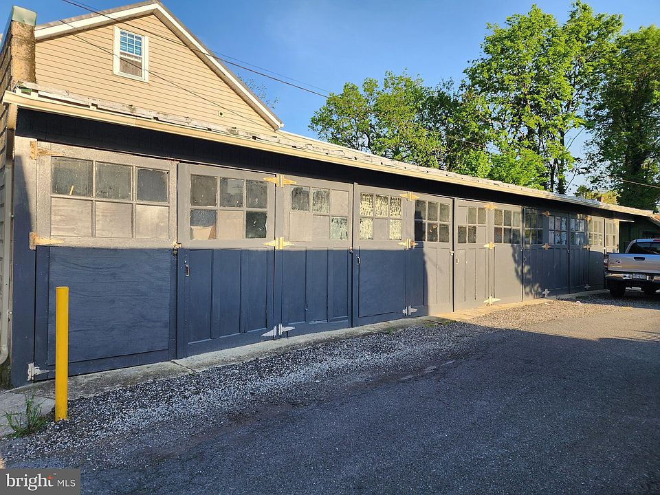 2nd image of 162 W Chapel Ave