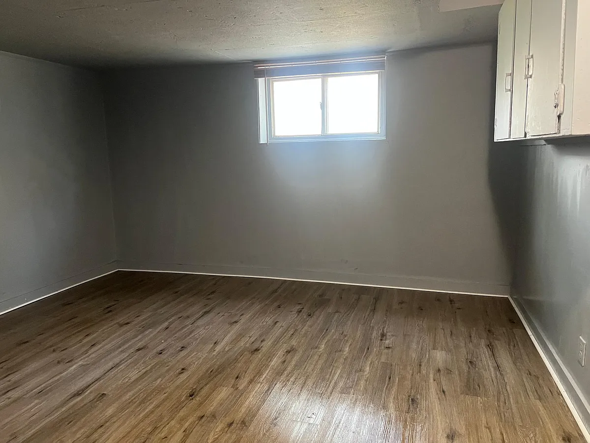 Building Photo - 318 S Roosevelt Ave #3