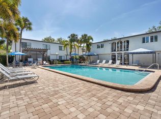 2413 Teresa Cir APT E, Tampa, FL 33629