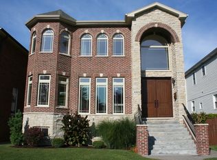 4422 N Mobile Ave, Chicago, IL 60630