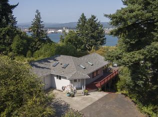 30010 Maple Dr, Rainier, OR 97048