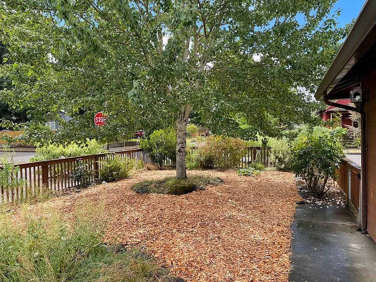 6935 SE Cora St — Photo 4