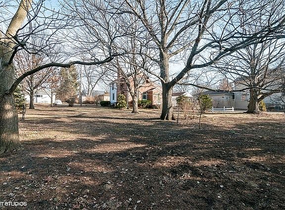 2nd image of 2432 Burlington Ave #A