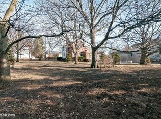 2432 Burlington Ave, Downers Grove, IL 60515