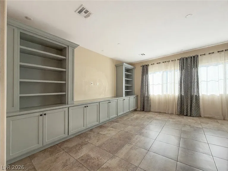 208 Rocky Basin St — Photo 10