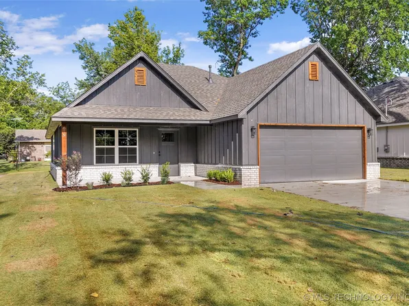 819 S Wood St, Pryor, OK 74361