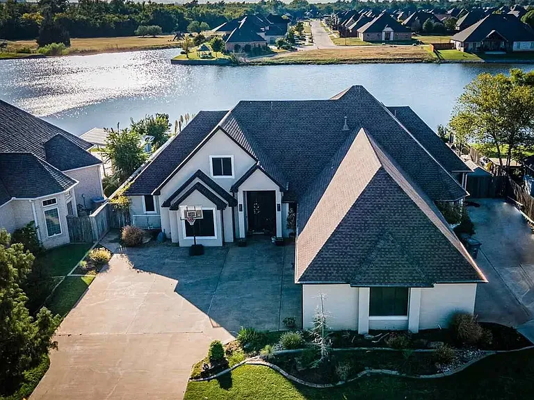 7623 Wyatt Lake Dr — Photo 4