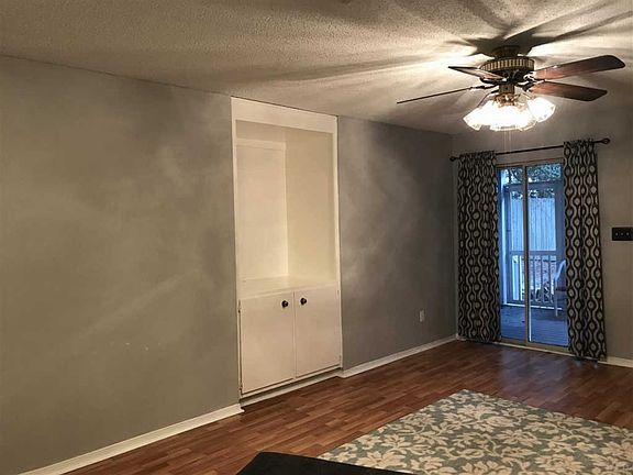 4th image of 1500 Johnson Ave #104