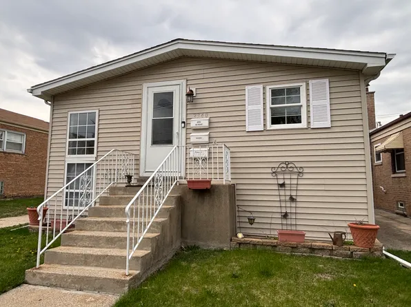 2340 Krueger St, Blue Island, IL 60406