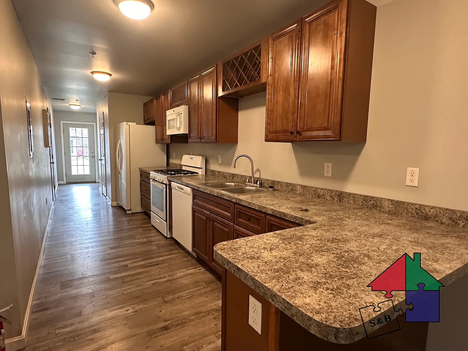3 bed, 2.5 bath, $2,495 — Photo 4
