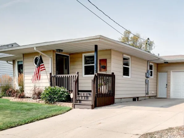 1520 4th St SW, Minot, ND 58701