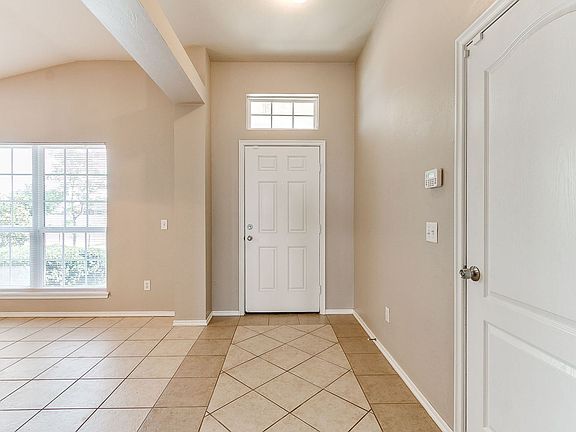 2nd image of 2829 NW 182nd St