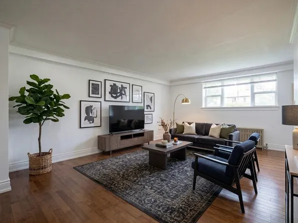 92 Trethewey Dr #2, Toronto, ON M6M 4B4