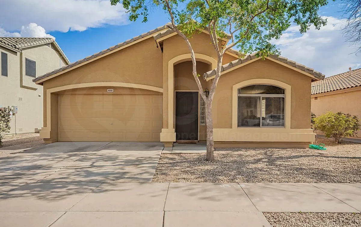 3 bed, 2.0 bath, 1591 sqft, $1,899 — Photo 1