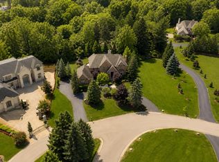 24750 Franklin Farms Dr, Franklin, MI 48025