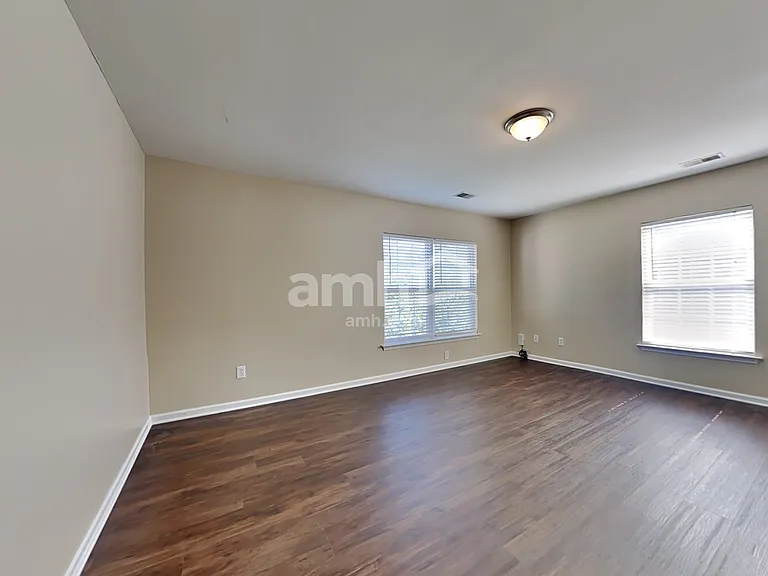 126 Avalon Rd — Photo 24