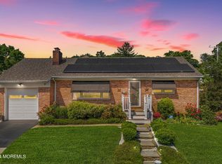 90 Asbury Ave, Atlantic Highlands, NJ 07716