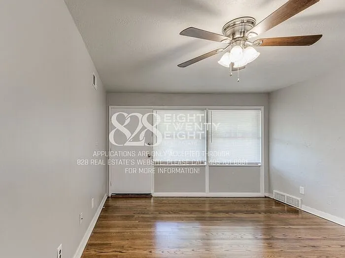 121 Gill Dr — Photo 7