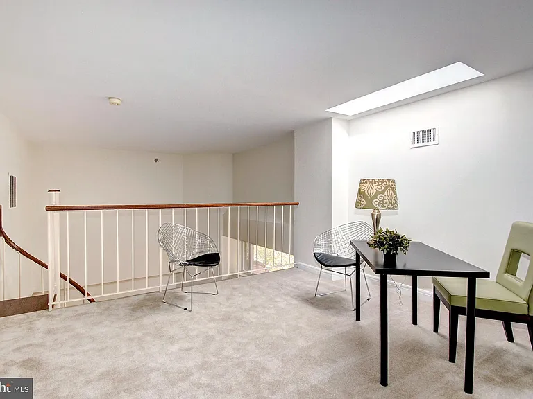 5300 43rd St NW #204 — Photo 7