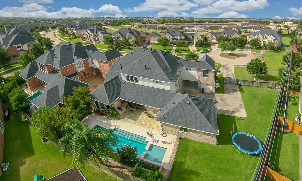 1st image of 7806 Courtney Manor Ln
