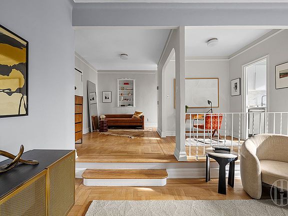 3rd image of 55 Eastern Pkwy APT 6B