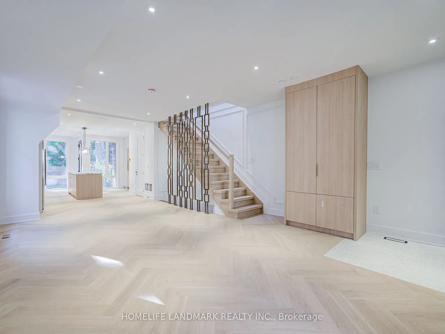 4 bed, $5,500 — Photo 2