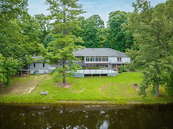 2nd image of 704 Cooper Lake Rd