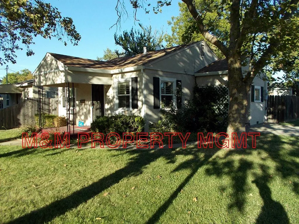 3249 53rd St photo 1