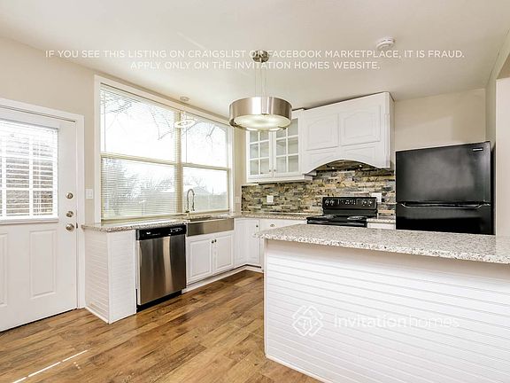 4th image of 1920 E Stone Rd