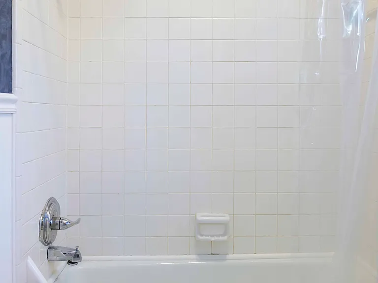 8693 Arbutus Dr — Photo 24