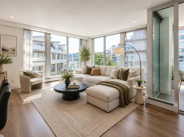 1228 Marinaside Cres #501, Vancouver, BC V6Z 2W4