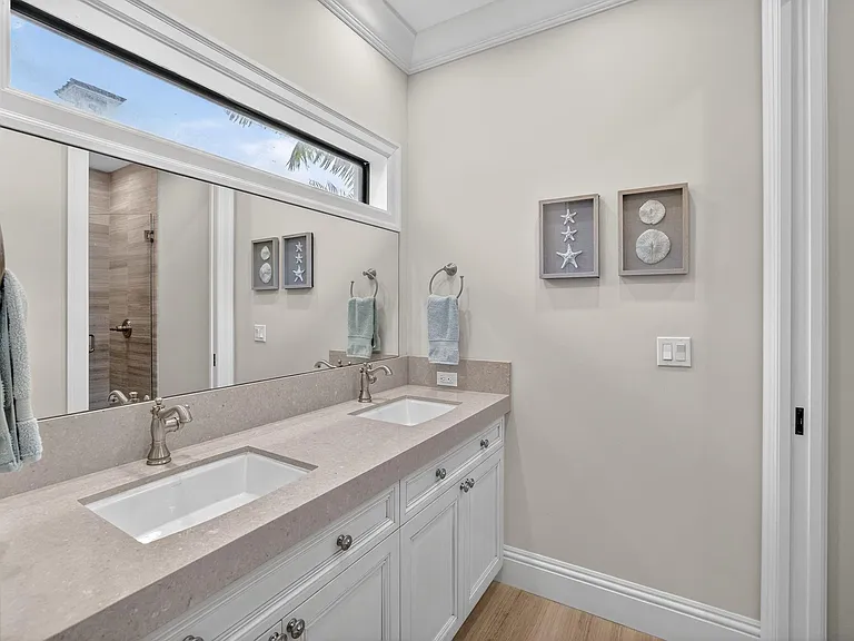 2425 Delmar Pl — Photo 45