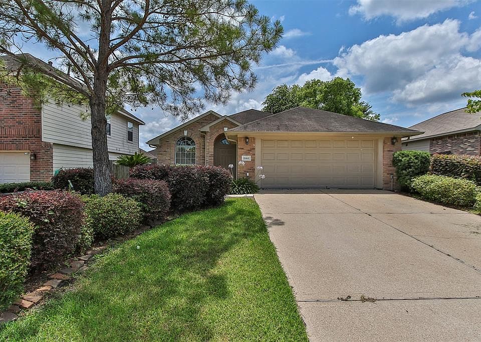 1st image of 18441 Sunrise Oaks Ct