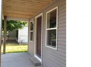 1426 Cindy Ln, Taylorville, IL 62568