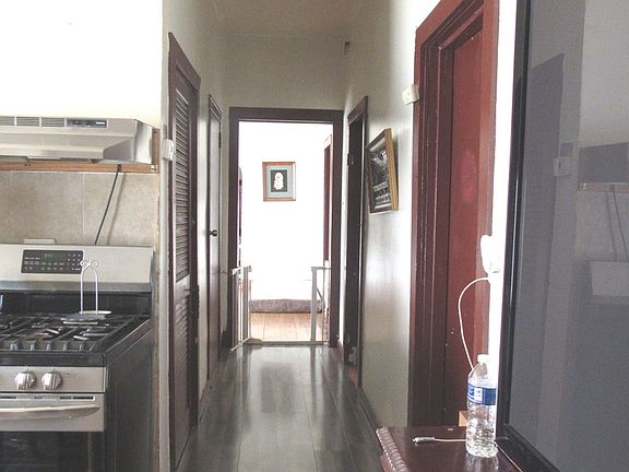2nd image of 5045 S Hoyne Ave