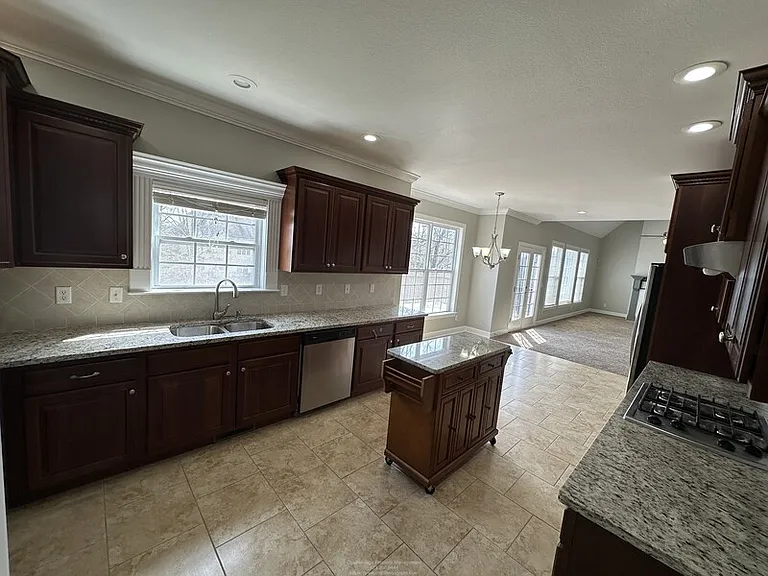 5511 Ginkgo Rd — Photo 7