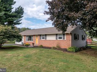28 Mary Dr, Gap, PA 17527
