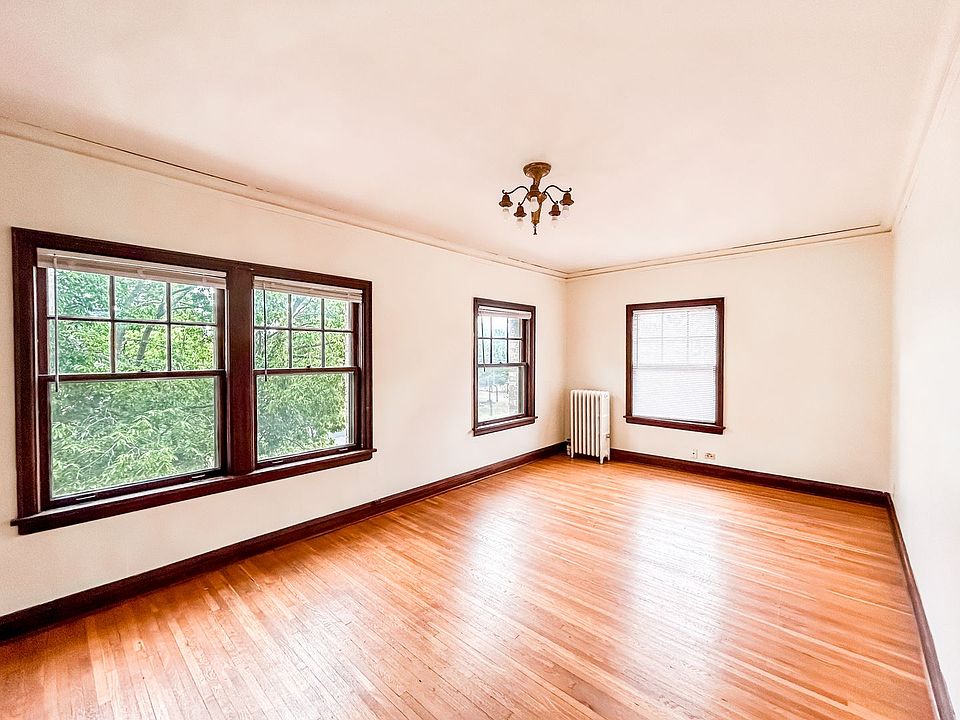 1st image of 2446 Colfax Ave S #308