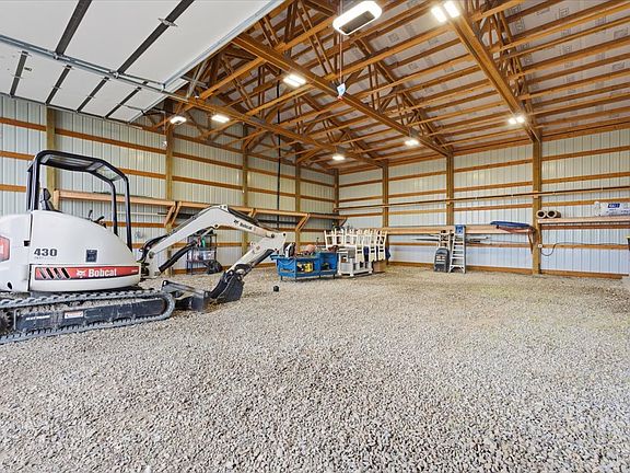 4th image of 16418 N Beaver Dam Rd