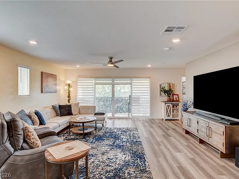 3715 Brilliant Sunset St — Photo 9