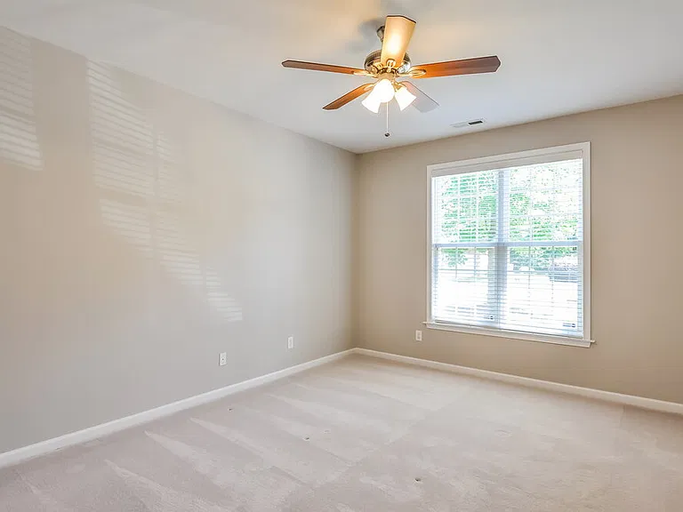 353 Collinsworth Dr — Photo 10
