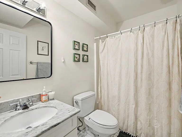16-18 Ann St #26 — Photo 10