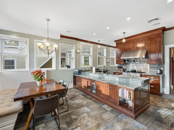 99 Bentley Avenue image 23 of 50