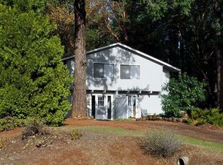 327-337 W Stevenson St, Cave Junction, OR 97523