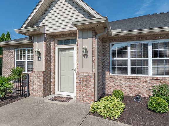 5th image of 6815 Park Square Dr APT A