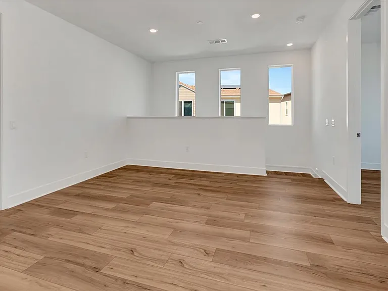 904 Chinon — Photo 8